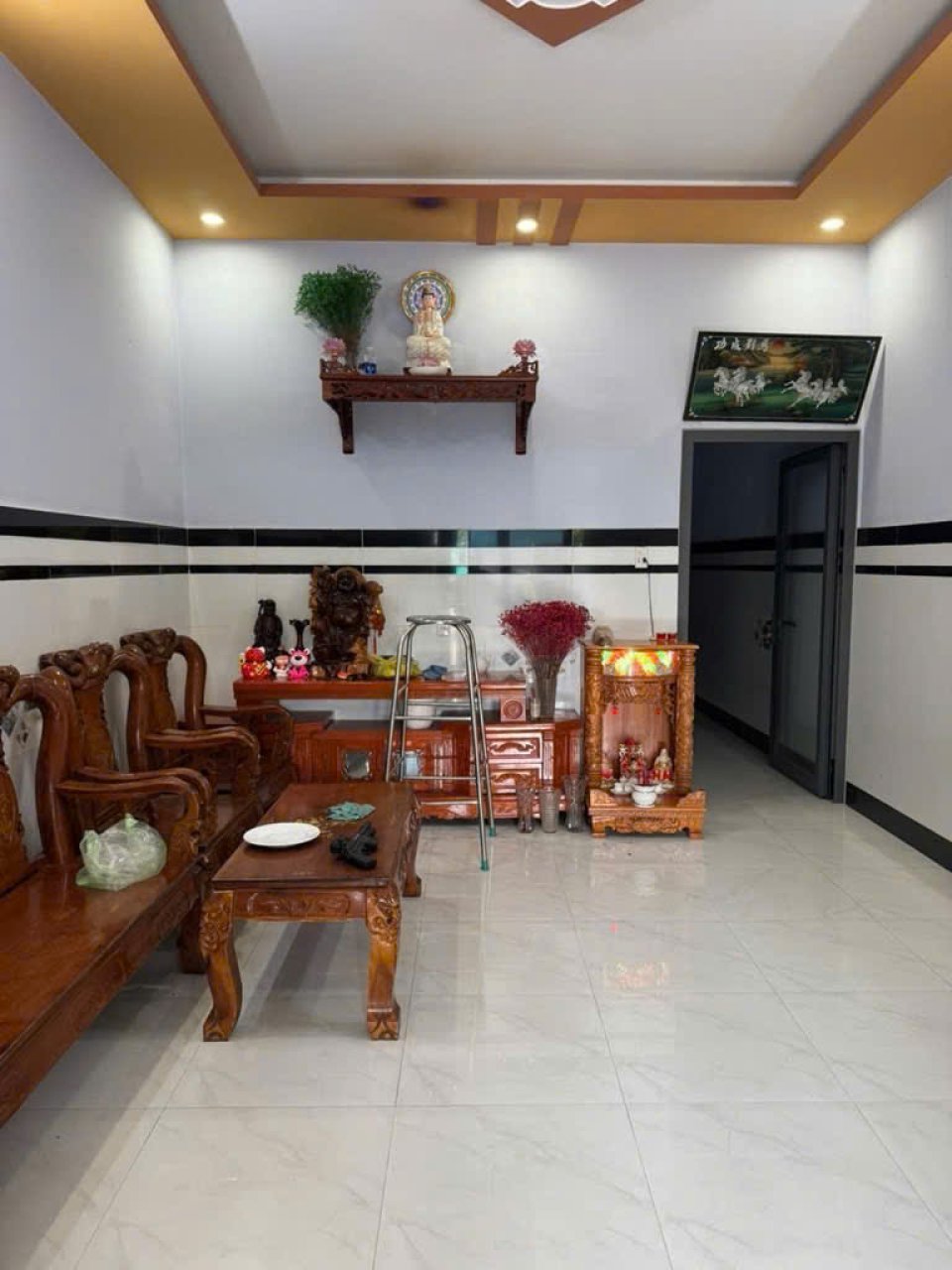 Nhà vuông đẹp Sân rộng 102m2 – Đặng Thúc Vịnh HM - Ảnh 1